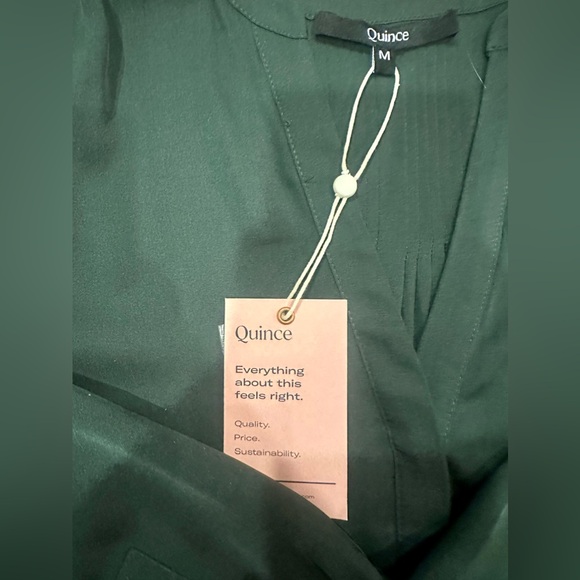 NWT - QUINCE Washable Stretch Silk Split Neck Blouse - Forest Green - Medium - Picture 6 of 7